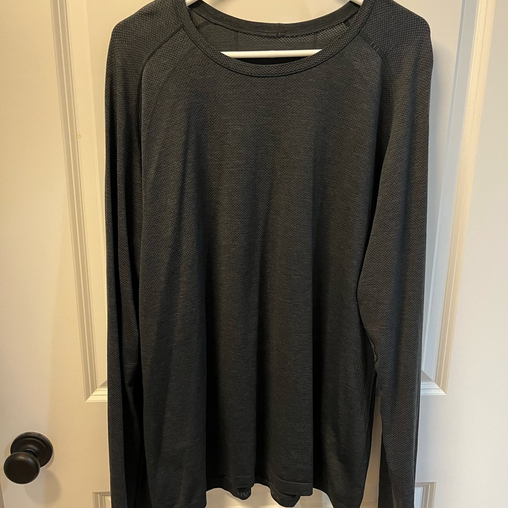 Mens Lululemon long sleeve